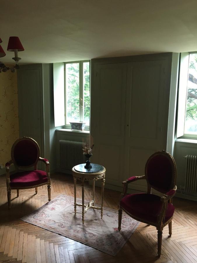 Chateau Du Mont Perreux Saint-Martin-du-Vivier Habitación foto
